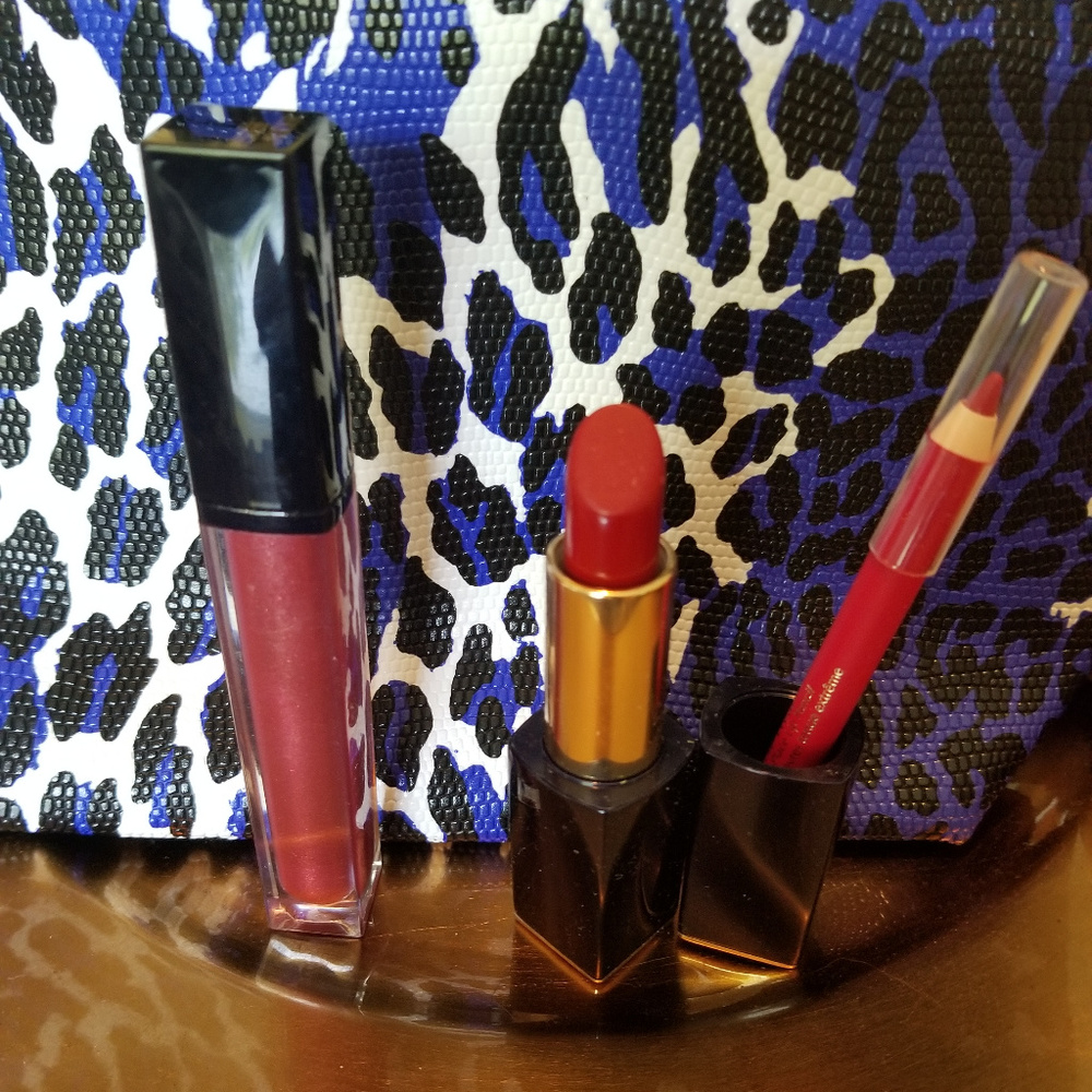 ESTEE LAUDER PURE COLOR ENVY RED LIPSTICK GLOSS